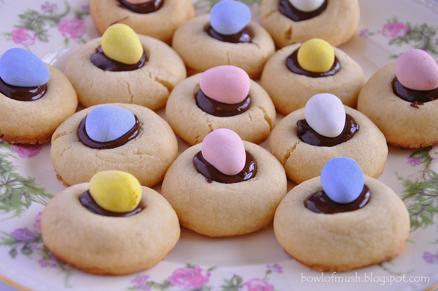 DIY EASTER THUMBPRINT COOKIES DIY EASTER THUMBPRINT COOKIES