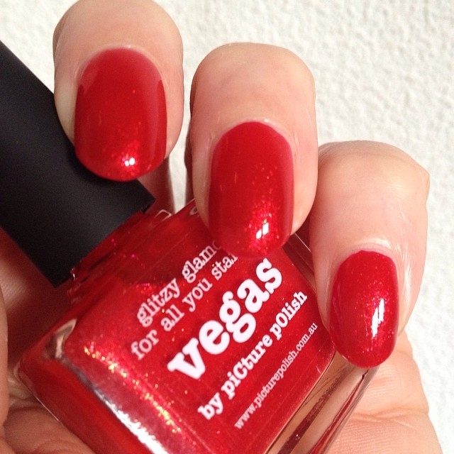 Red summer nails Red summer nails