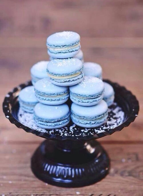 Blue macaroons Blue macaroons