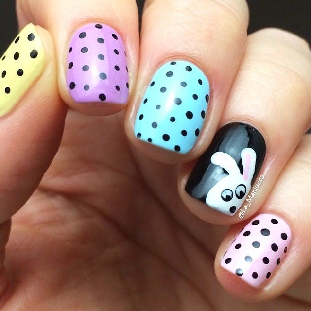 Polkadot nail art Polkadot nail art