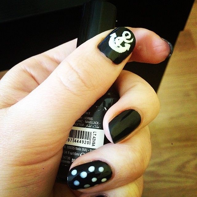 Black Anchor nails