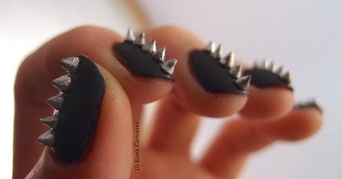 Spiked black nails Spiked black nails