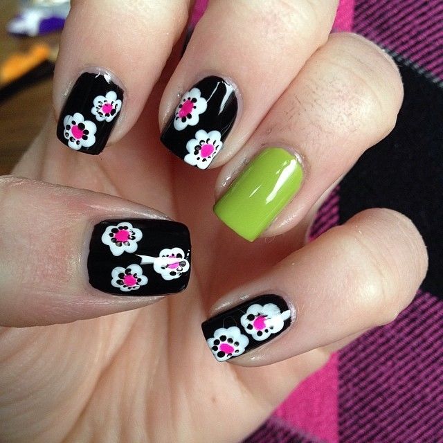 Flower nails Flower nails