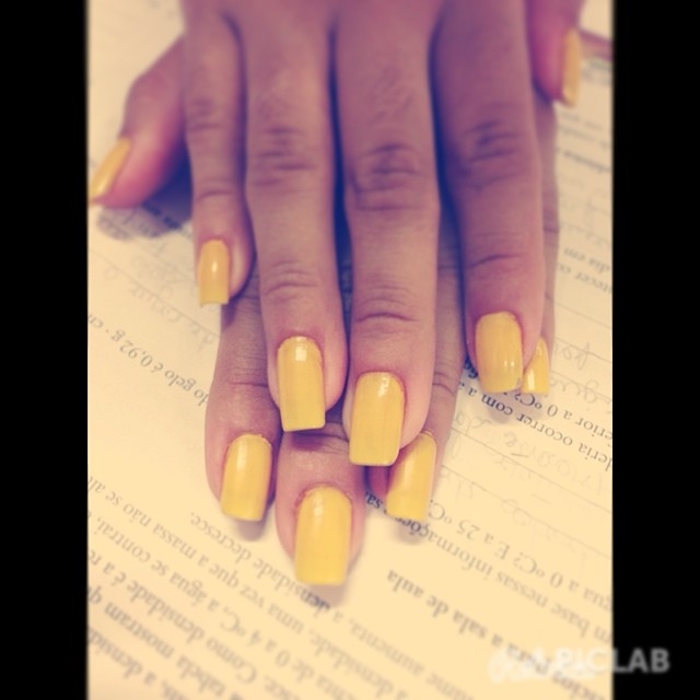 Lemon yellow nails Lemon yellow nails