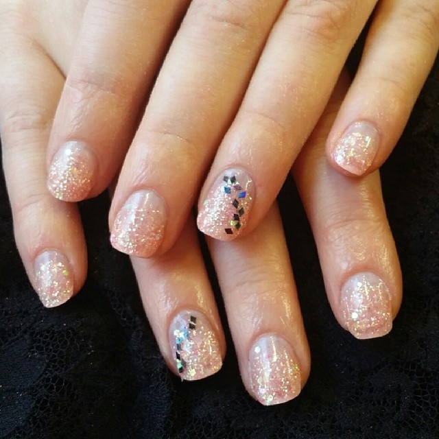 Nude glitter nails