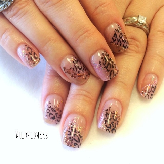 Meow leopard nails
