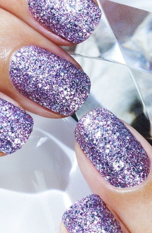Shimmering glitter nails Shimmering glitter nails