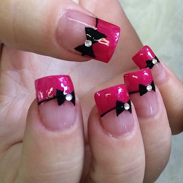Manicure bow nails