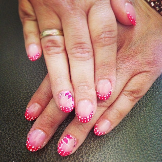 Polkadot tipped nails