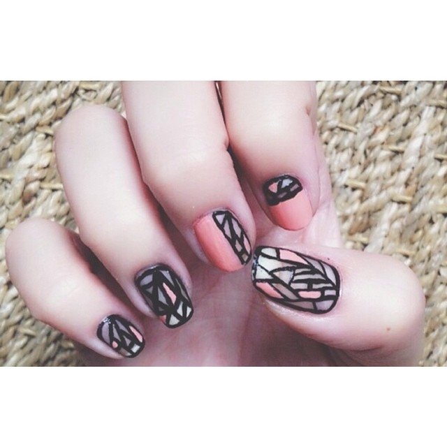 Geometric nails Geometric nails