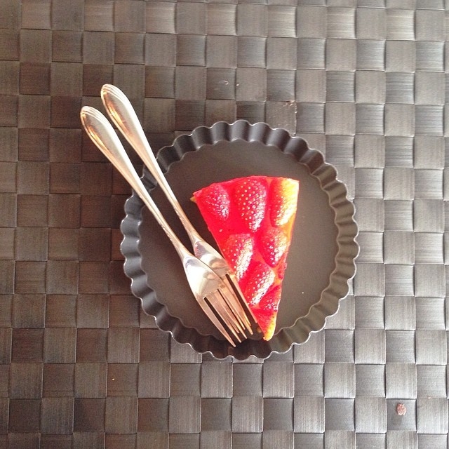 Strawberry tofu cheesecake