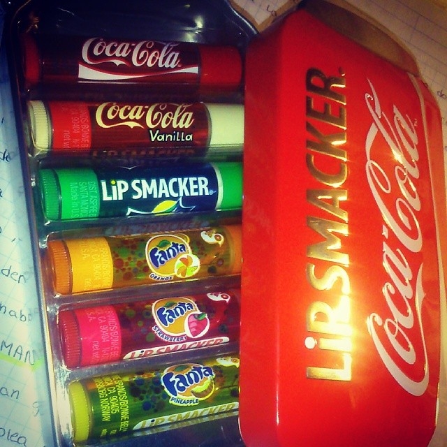 Lip smackers