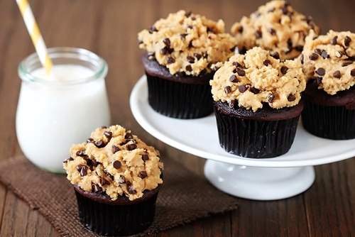 Chocolate Chip Cookie Dough Cupcakes Chocolate Chip Cookie Dough Cupcakes