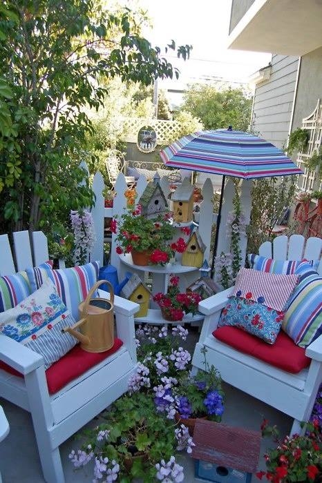 Cozy Corner in the Garden Cozy Corner in the Garden