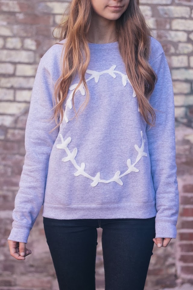 DIY Leaf Sweatshirt DIY Leaf Sweatshirt