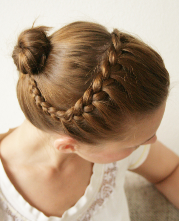 Braided hairdo tutorial