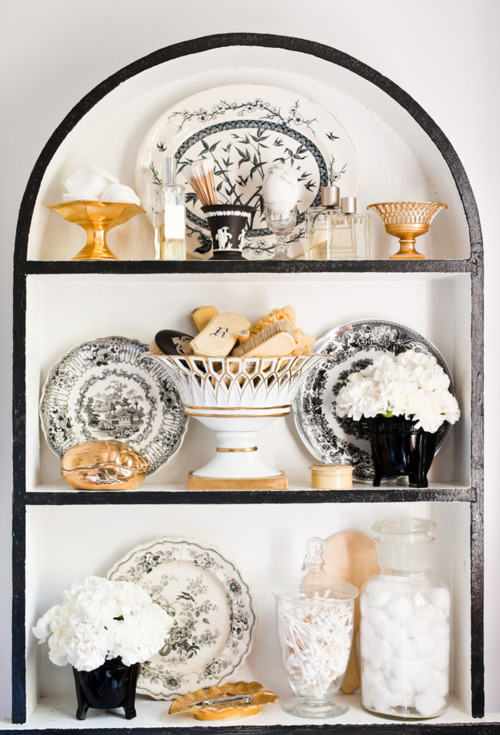 Attractive Way to Store & Display Toiletries Attractive Way to Store & Display Toiletries