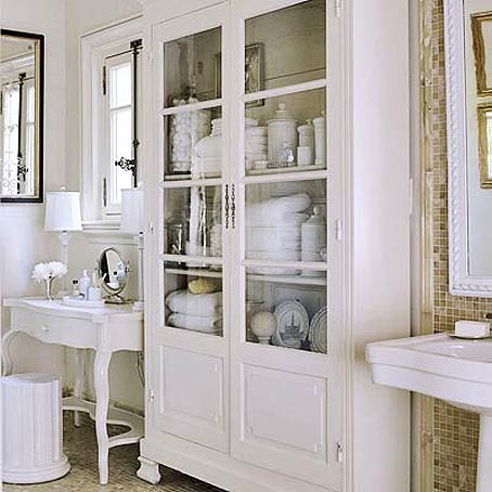 Pretty Cabinet Used for Bathroom Storage