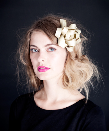 DIY Gift Bow Hairpiece
