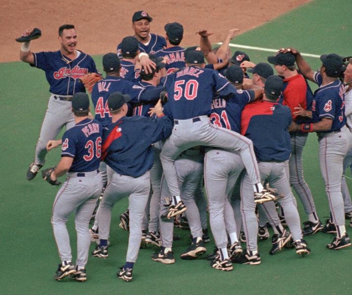 GREAT TEAM VICTORY (CELEBRATION) ON THE FIELD