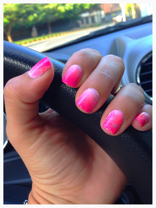 Ombre pink nails Ombre pink nails