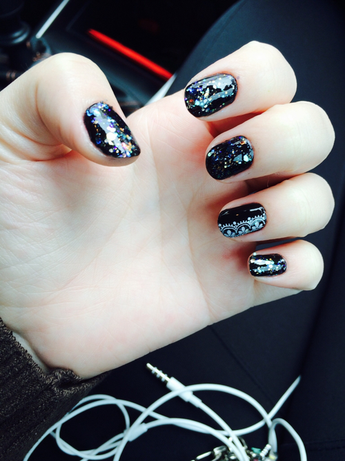 Black glitter nails