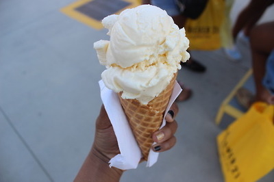 Vanilla ice cream Vanilla ice cream