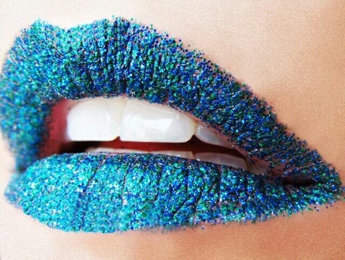 Blue sparkling lips Blue sparkling lips