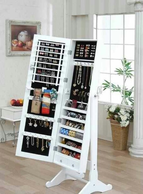 Jewelry accessory organization Jewelry accessory organization