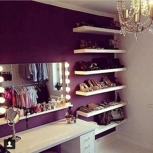 Fashion and make up room organization Fashion and make up room organization