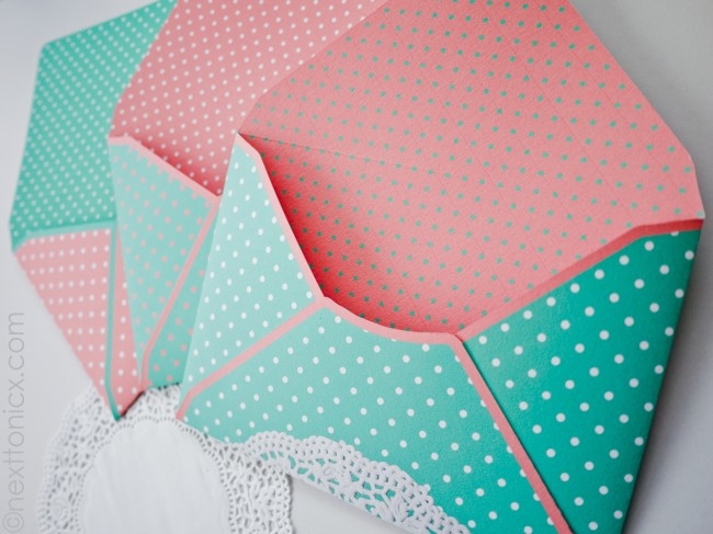 Dots and dollies Dots and dollies