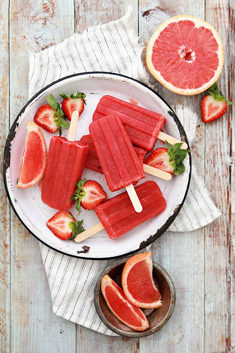 Strawberry popsicles