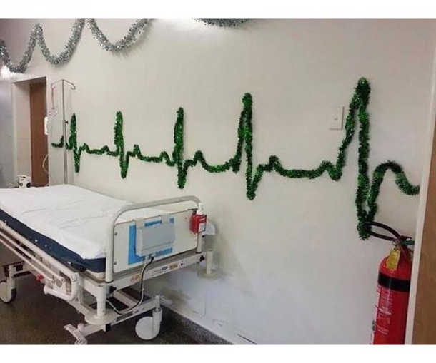 ​17 Hospitals Showing Cheer During The Holidays (Photos) - picture 4