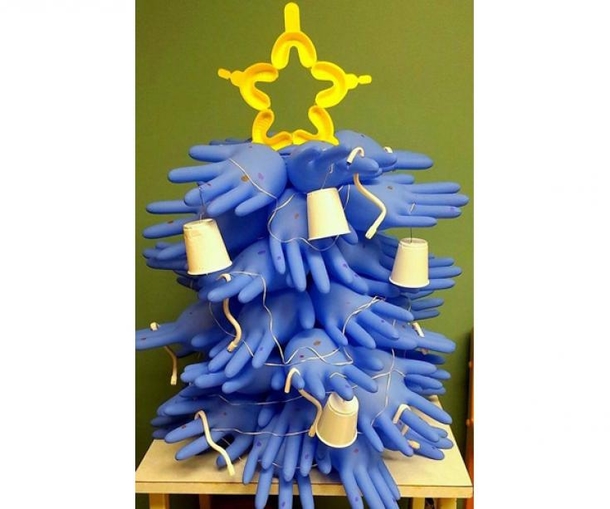 ​17 Hospitals Showing Cheer During The Holidays (Photos) - picture 7