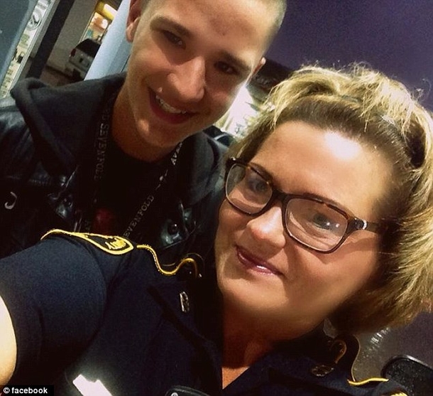 ​Female Cop Stops At Gas Station When Someone Suddenly Appears Behind Her - picture 2