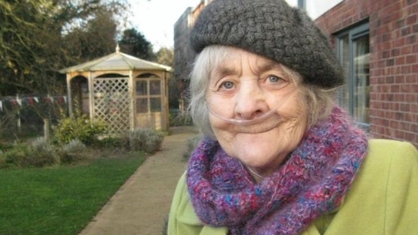 "My Mom Died Alone In Pain" 68-Year-Old Woman Passes Away Alone After Calling The Helpline 26 Times - picture 3