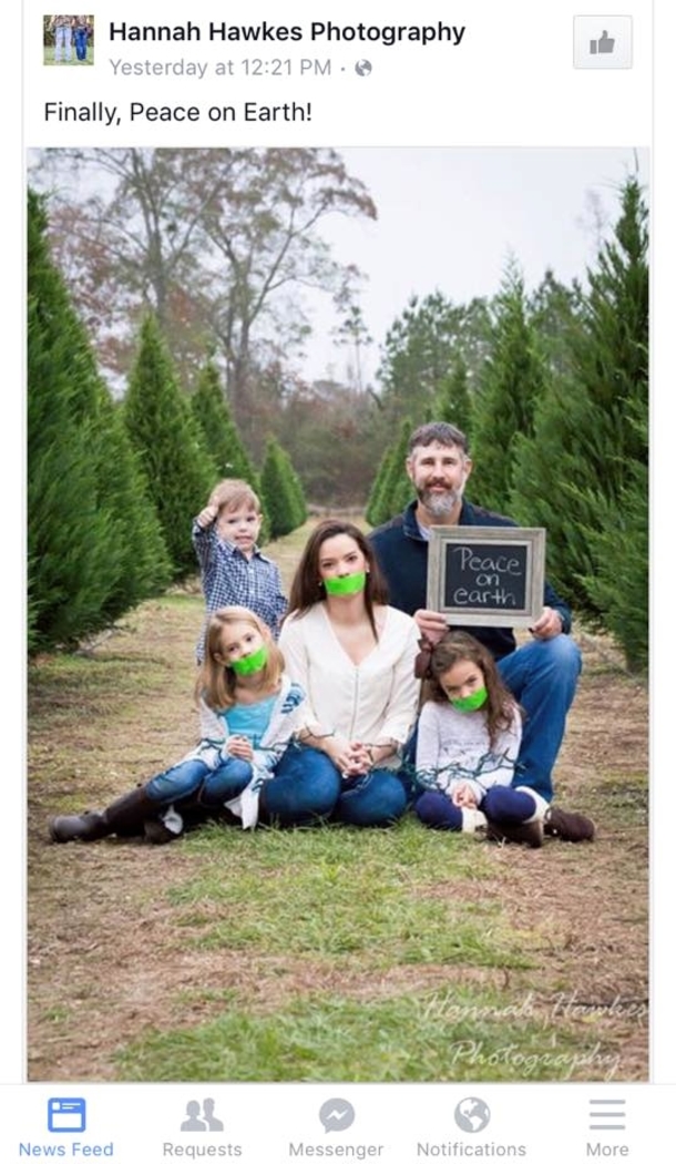 ‘Ordinary’ Christmas Photo Prompts OUTRAGE Over One Glaring Feature - picture 2