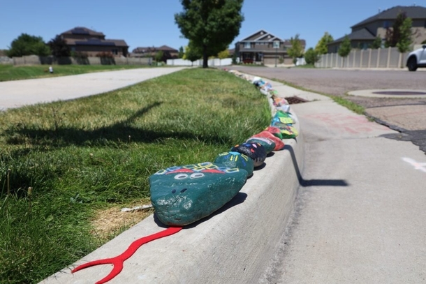 “Rock Snakes” Have Appeared All Over Utah For The Most Adorable Reason. - picture 2