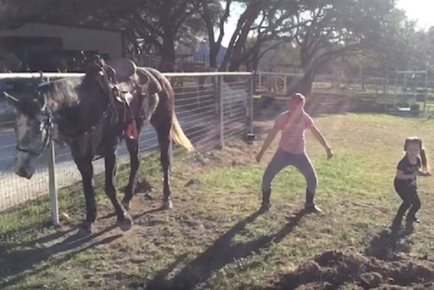 ​Two Little Girls Dance To One Of Their Favorite Songs; But Their Horse Steals The Show - picture 3