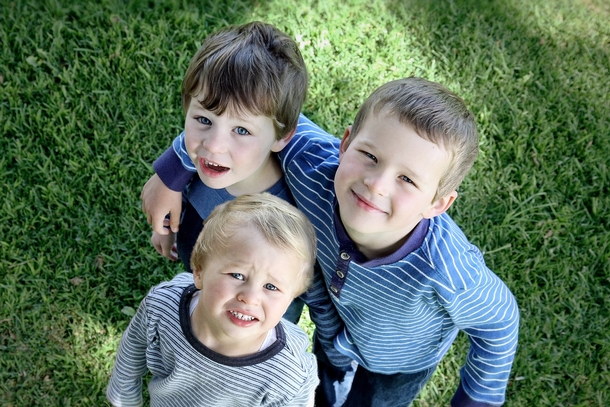 10 Adorable Photography Images Of Siblings - picture 9