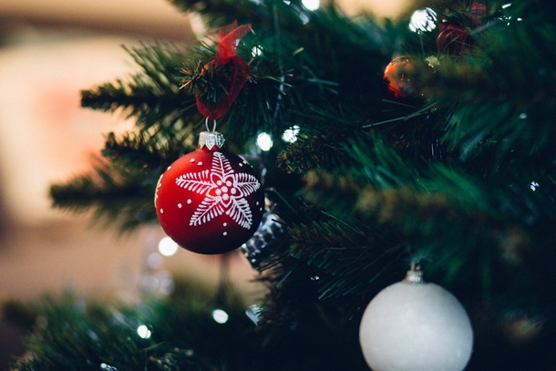10 Amazing Christmas Ornaments & Baubles - picture 14