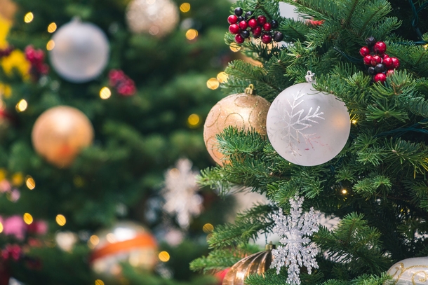 10 Amazing Christmas Ornaments & Baubles - picture 16
