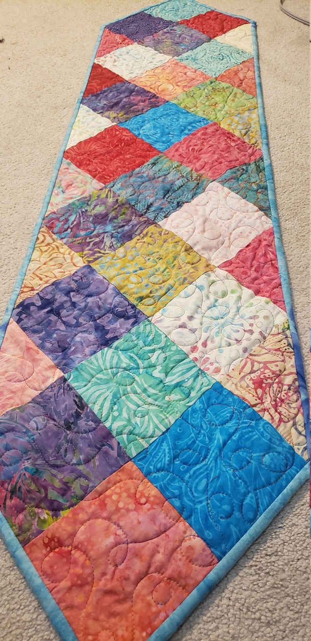 10 Amazing DIY Table Runner Ideas - picture 7