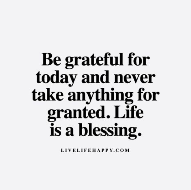 10 Awesome Thanksgiving Quotes About Being Thankful & Grateful - picture 10