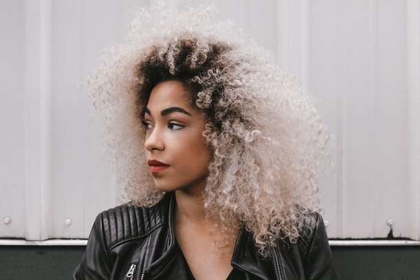 10 Beautiful Curly Hair Ideas For Women - picture 11