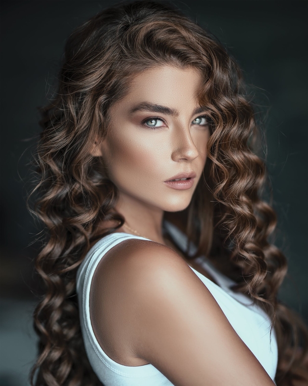 10 Beautiful Curly Hair Ideas For Women - picture 2