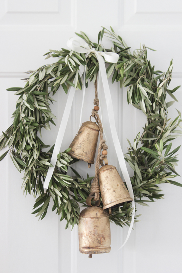 10 Beautiful Farmhouse Christmas Decorations - picture 3