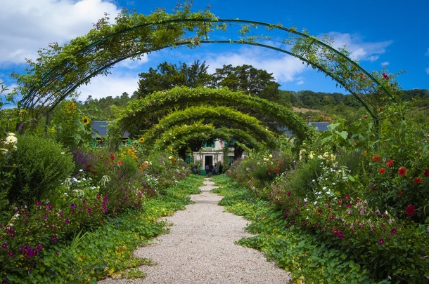 10 Beautiful Gardening Landscapes And Ideas - picture 2