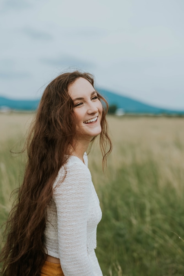 10 Beautiful Long Hairstyle Looks For Women - picture 8