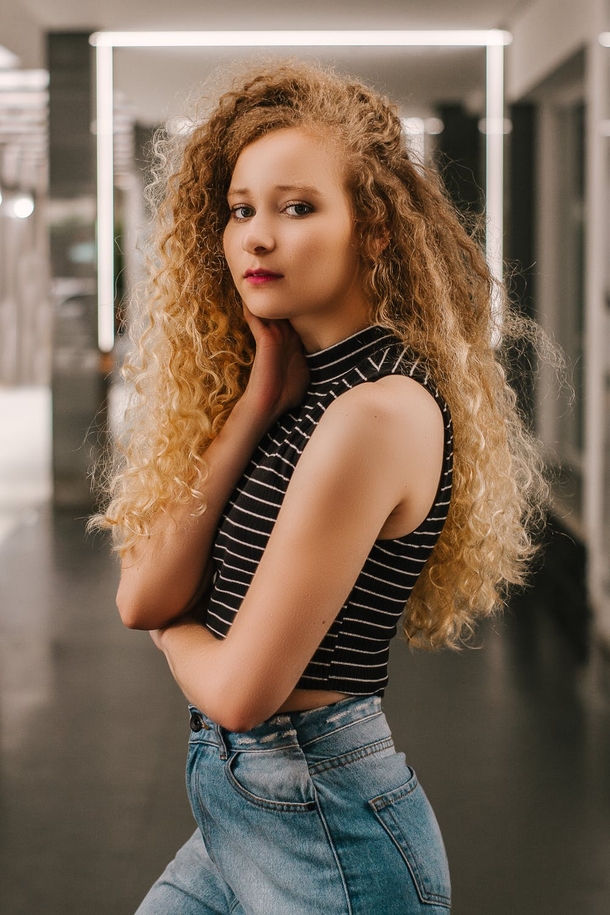 10 Beautiful Long Hairstyles For Women You Will Love - picture 4